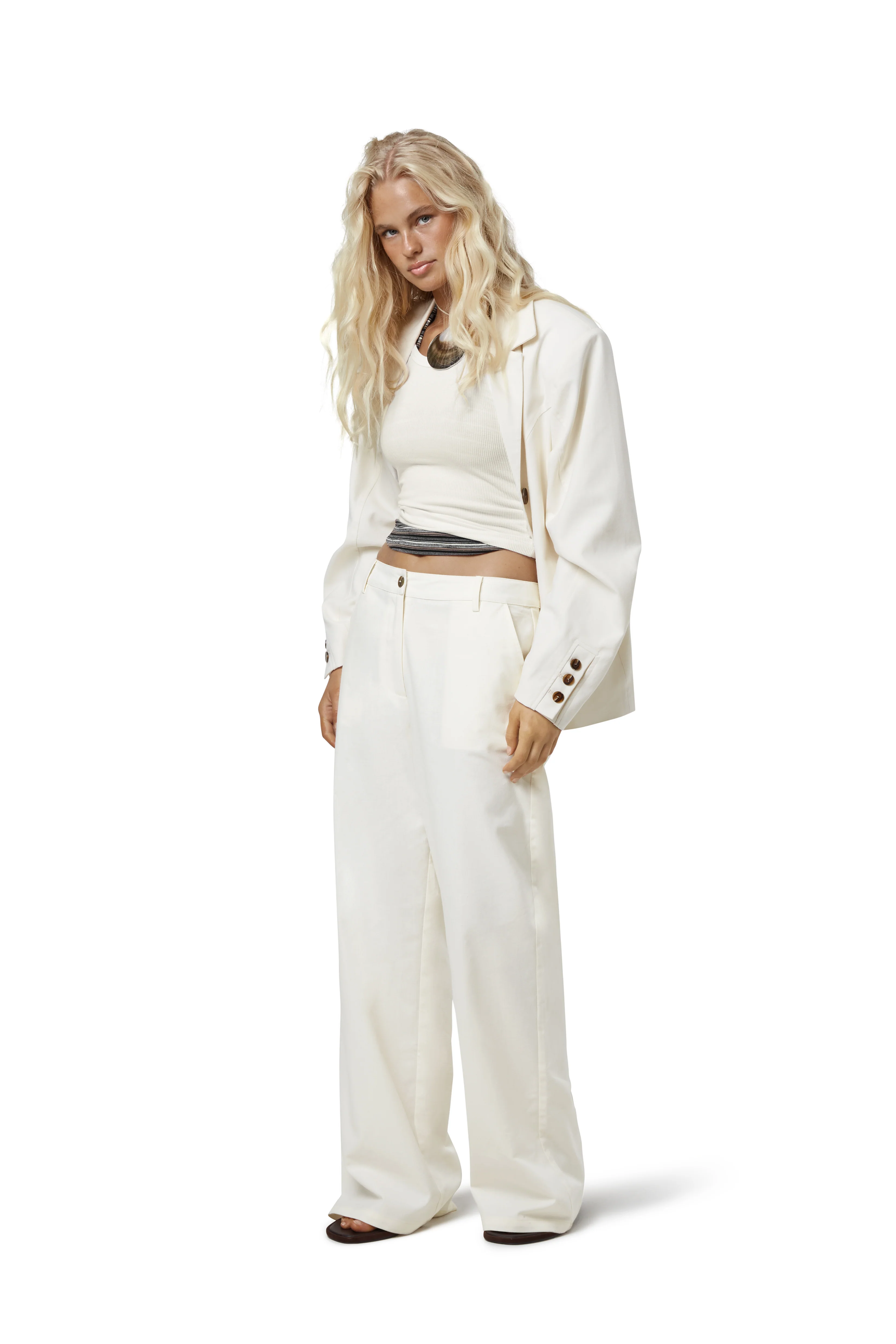 Frankie Straight Leg Linen Trouser in Natural - Image 5