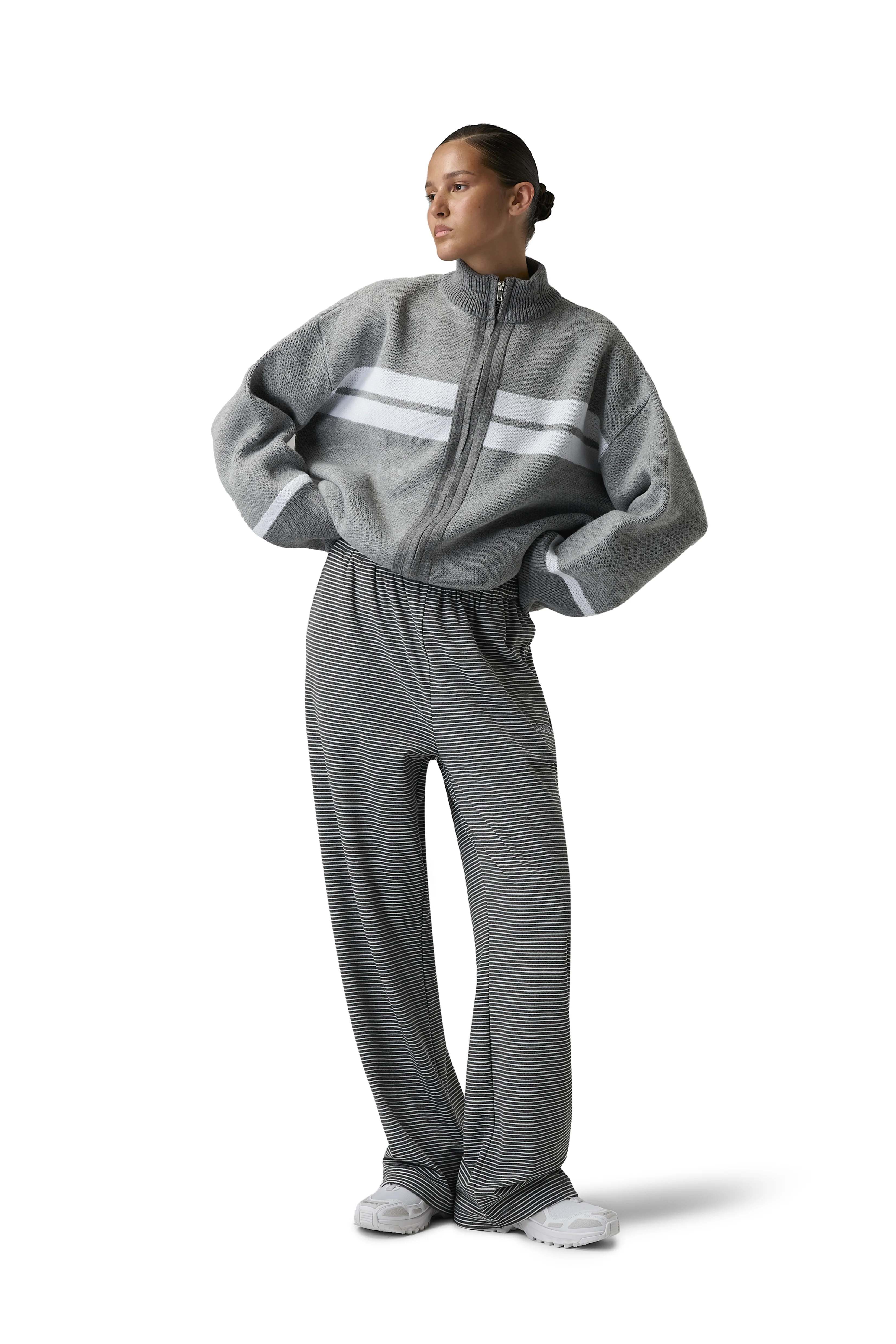 Muffle Knit Zip Up Cardigan - Image 4