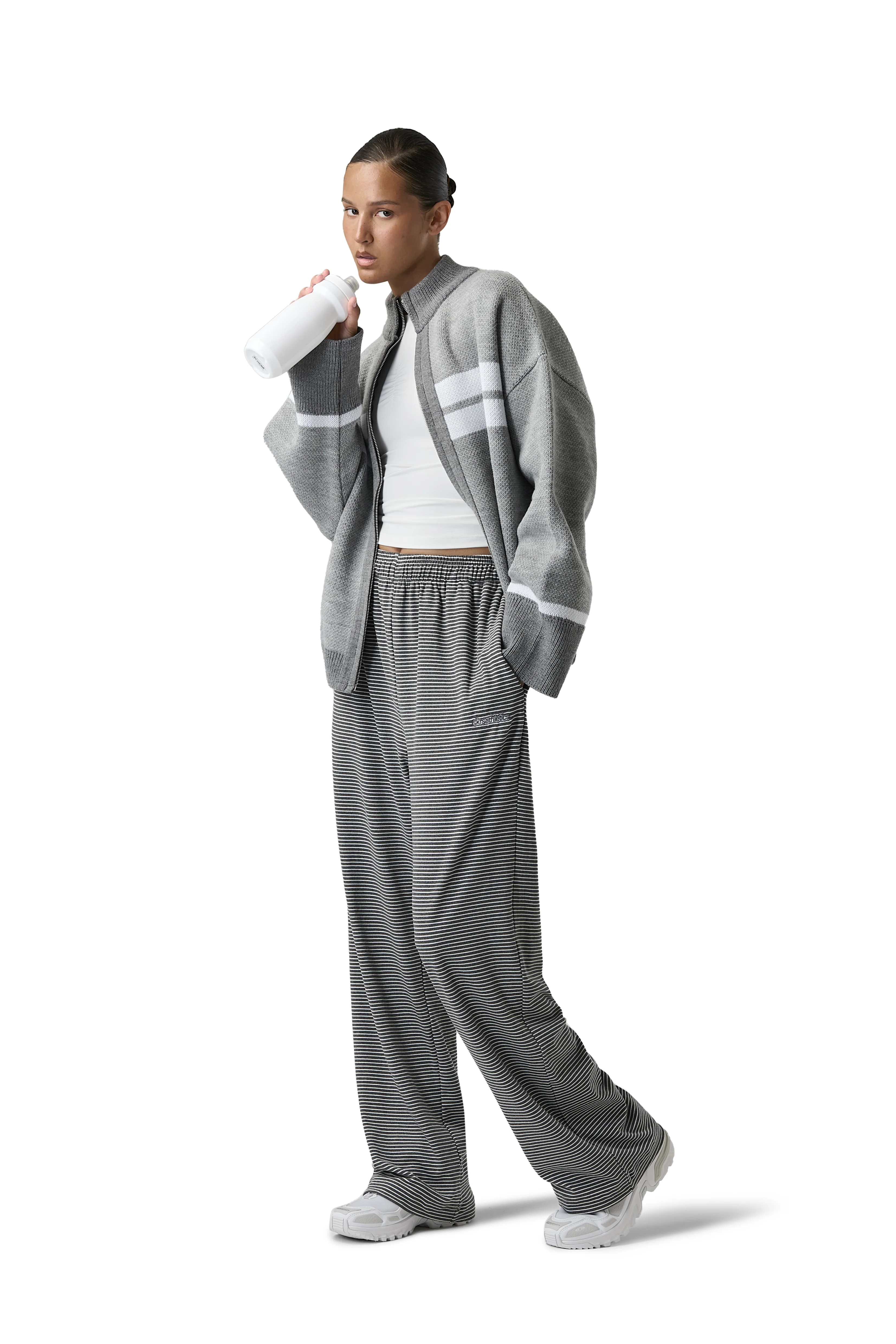 Muffle Knit Zip Up Cardigan - Image 5