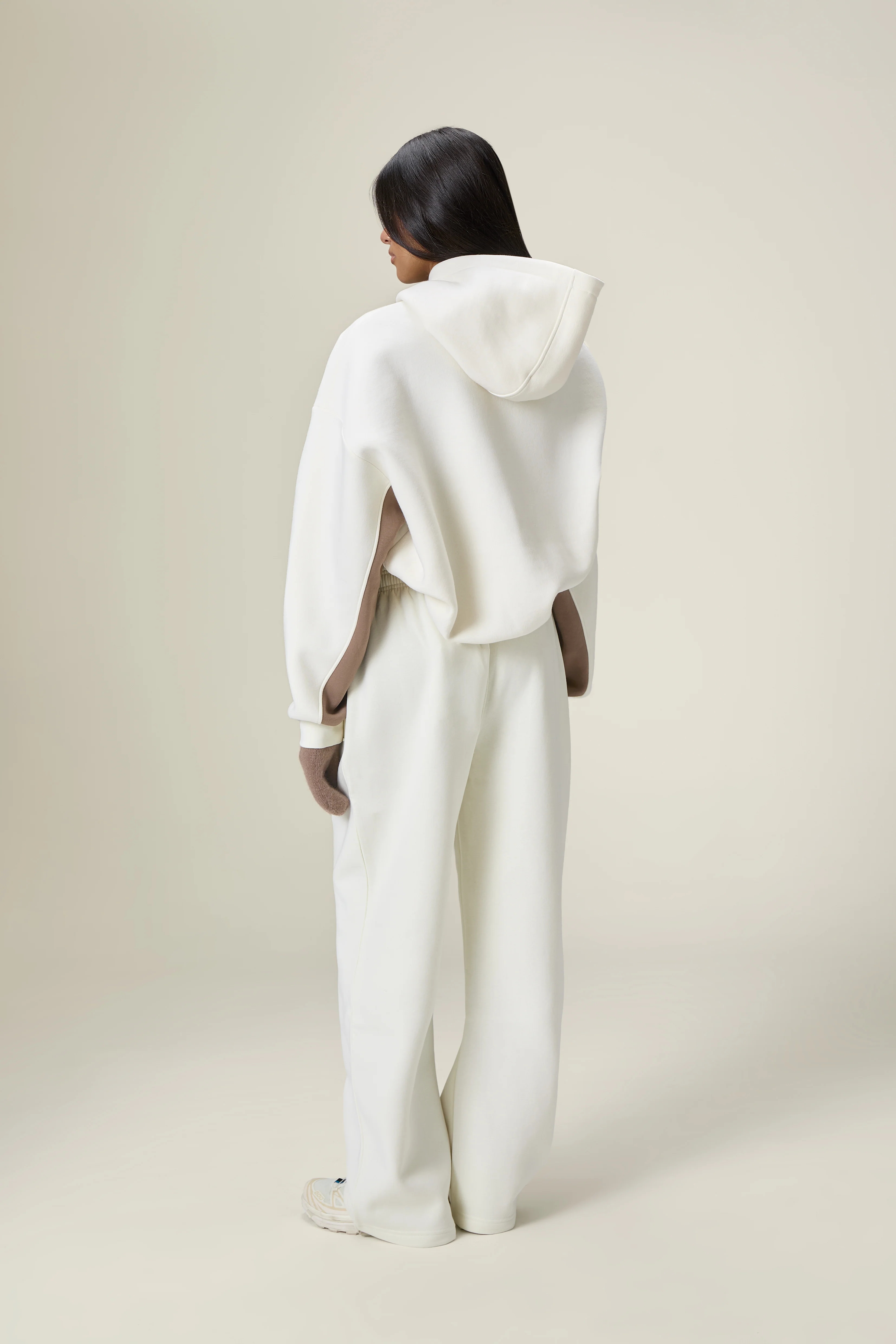 Series Wide Leg Sweatpants in Balm - Image 3