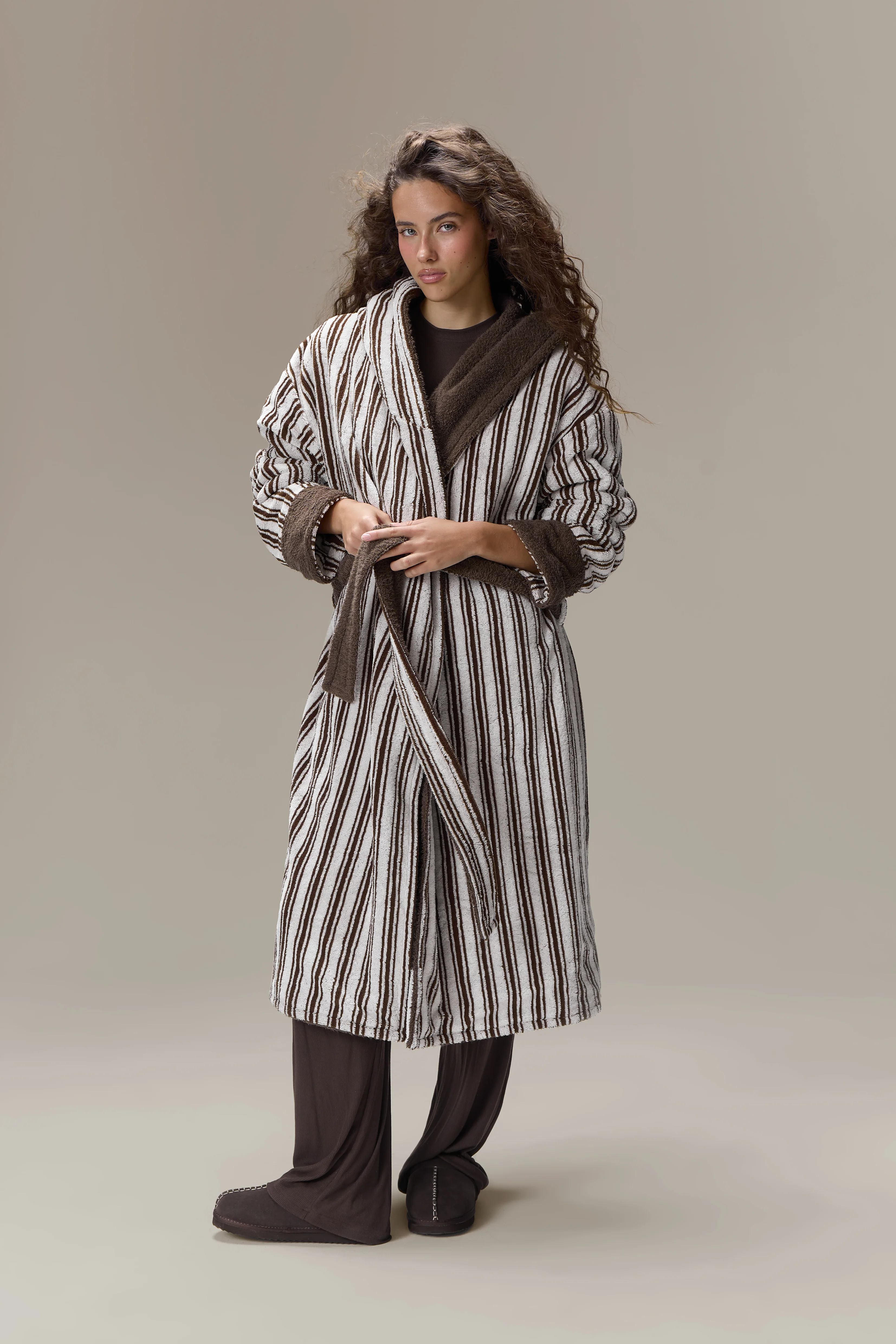 Seekers Sleepwear Reversible House Robe in Brown Stripe - Image 4