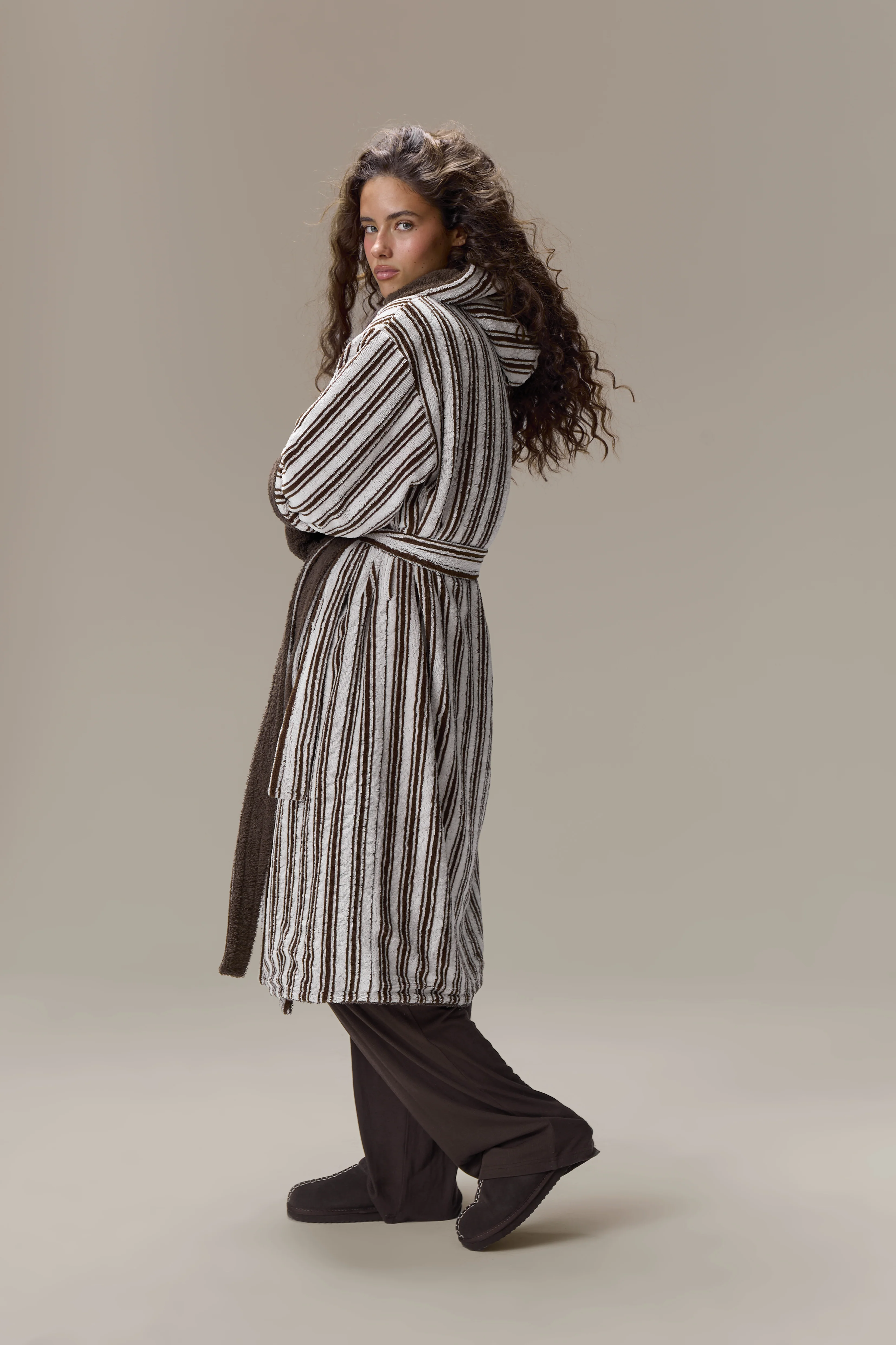 Seekers Sleepwear Reversible House Robe in Brown Stripe - Image 6