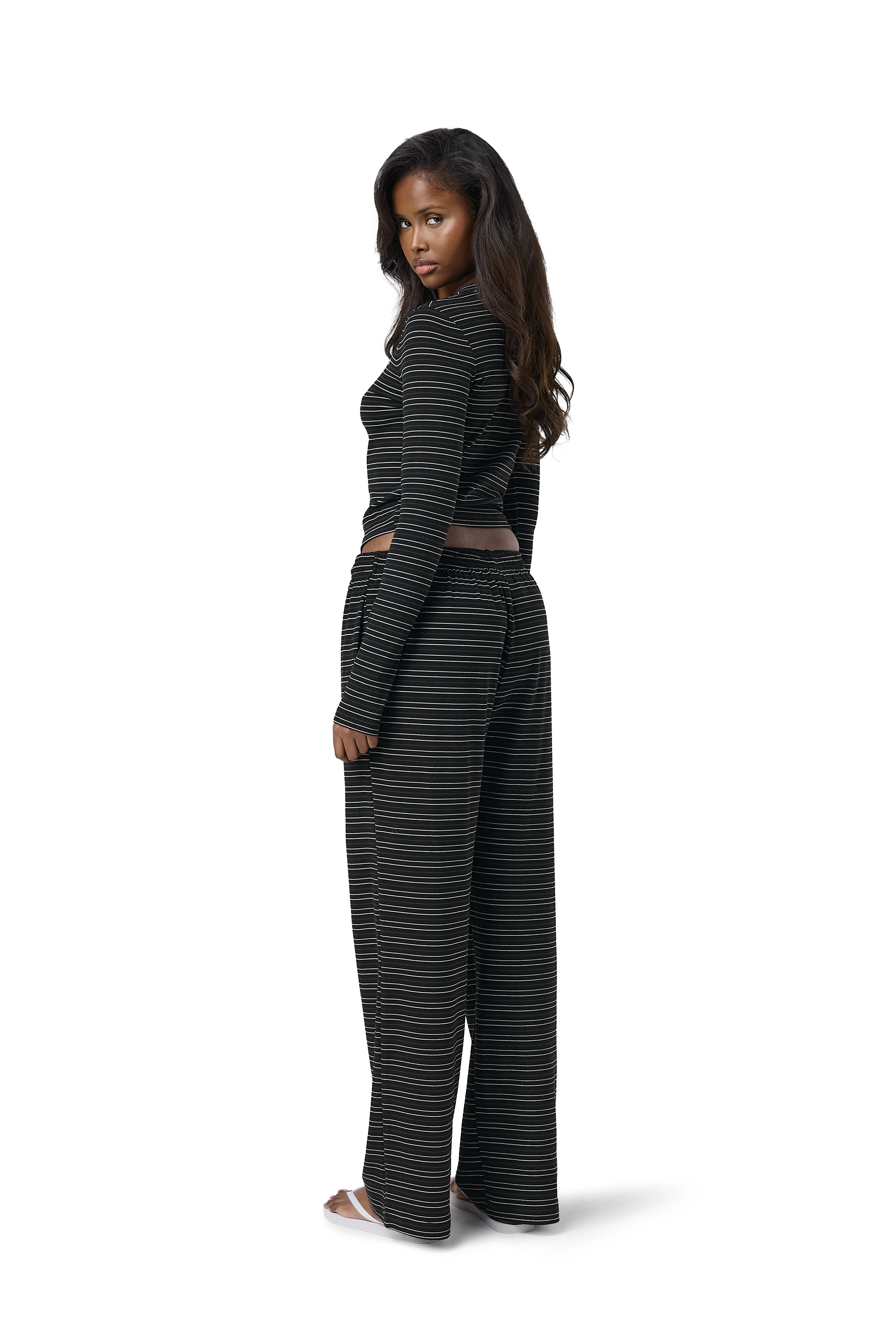 Wilbur Soft Wide Leg Pants in Black - Image 4