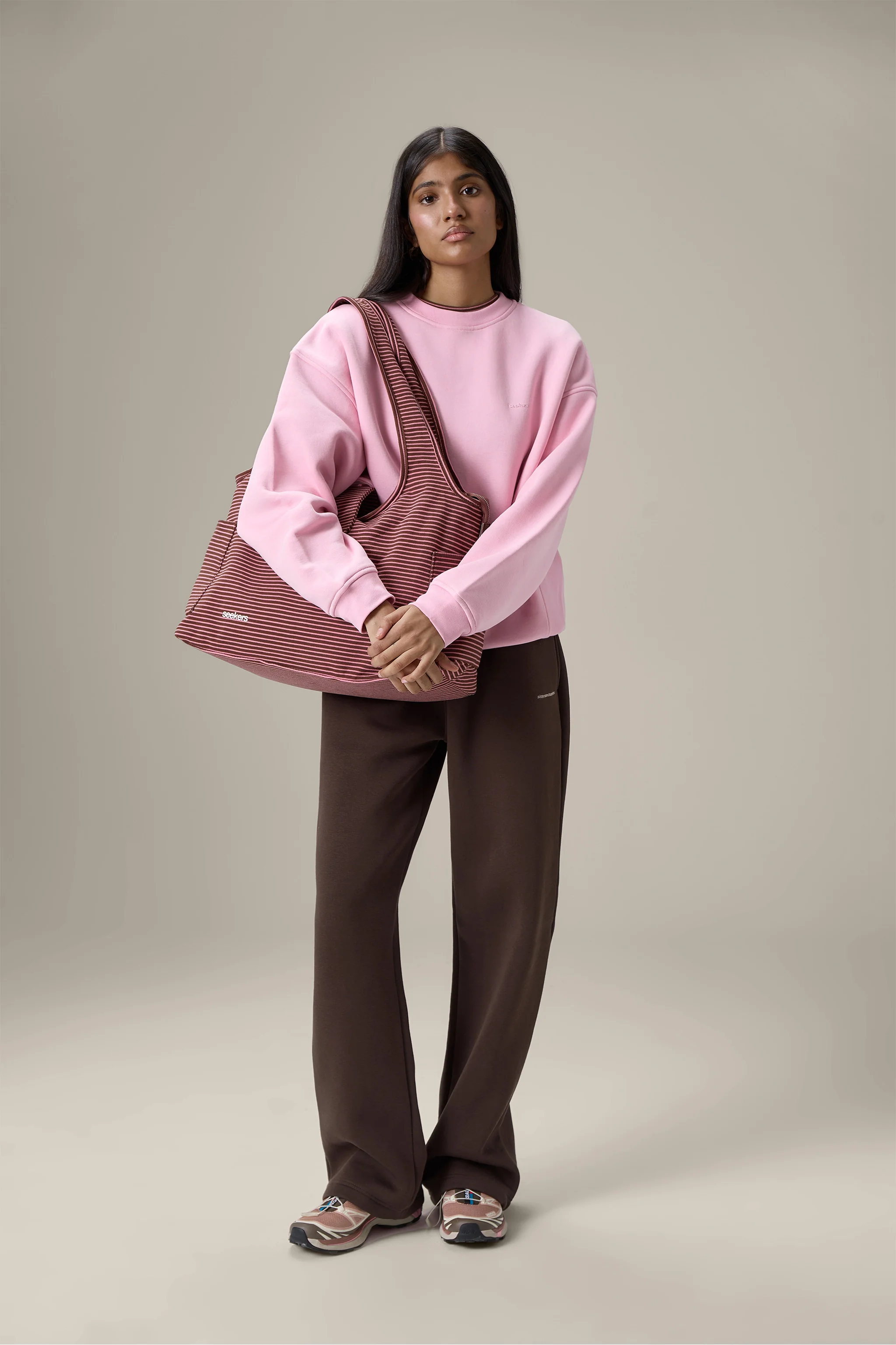 Wilkie Soft Travel Carryall Bag in Brown - Image 4